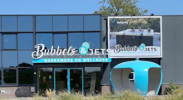 Bubbels pand buitenkant zonder auto goed scaled 600x330 1